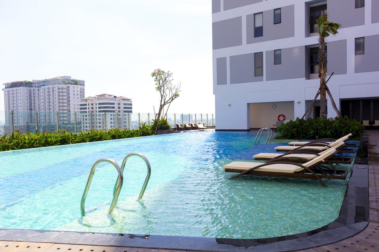 Infinity Edge Pool - Rivergate Ho Chi Minh City