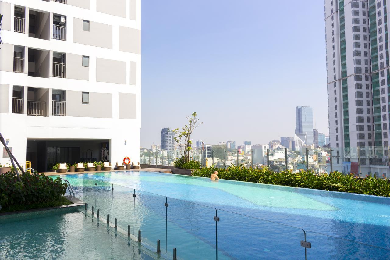 Infinity Edge Pool - Rivergate