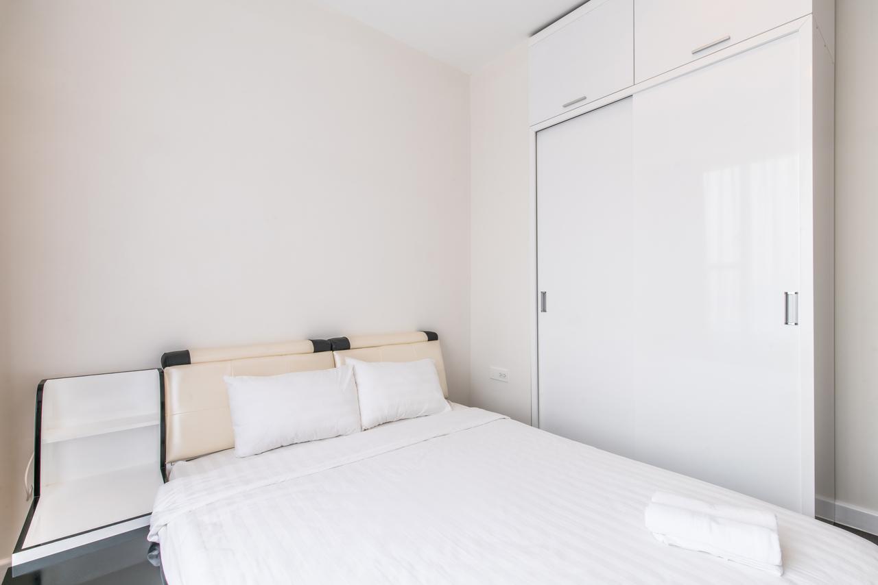 Apartment Infinity Edge Pool - Rivergate Ho Chi Minh City