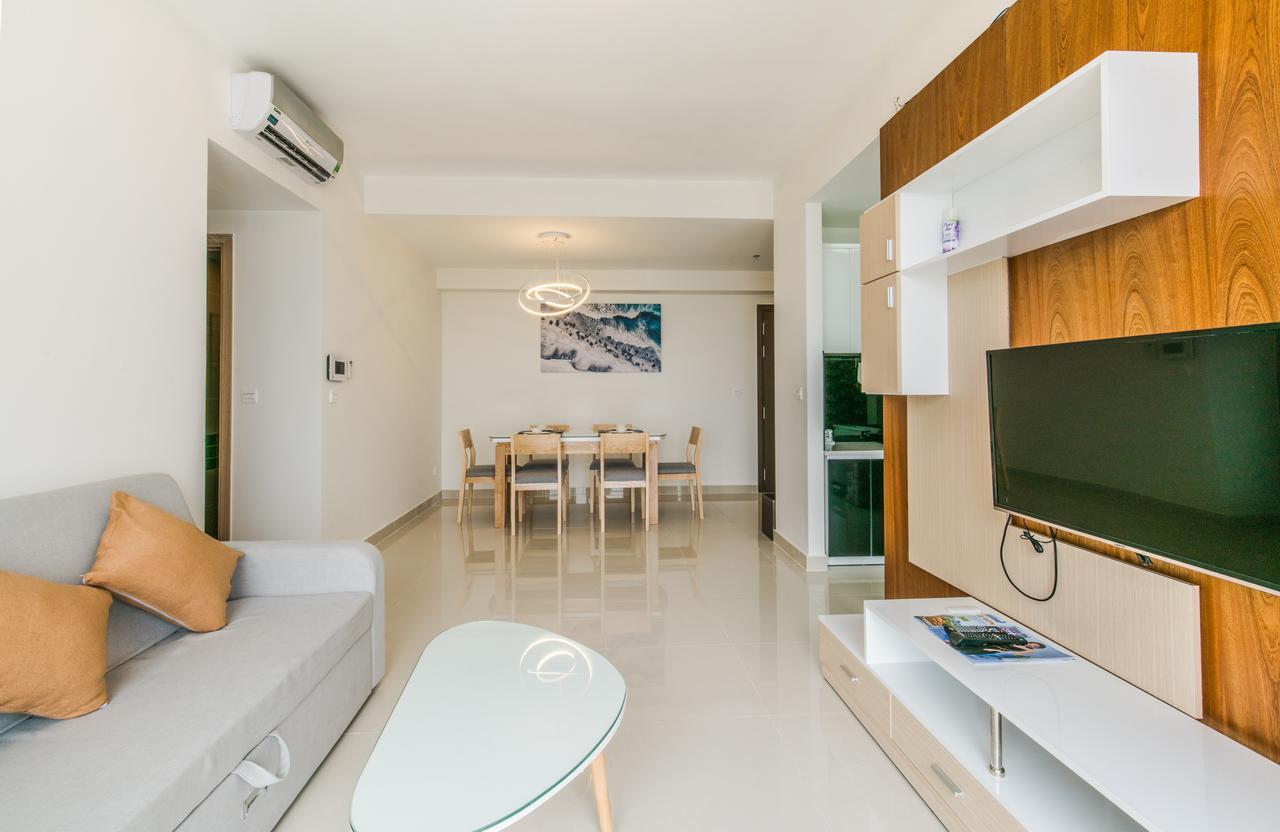 Infinity Edge Pool - Rivergate Apartment *